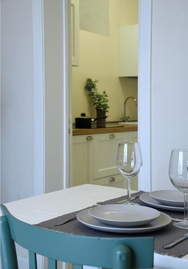 Palazzo Rudiae - Sant'Irene Apartment เลชเช ภายนอก รูปภาพ